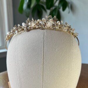 NWT Gisselle Bridal Tiara Headpiece Gold with Pearl/Rhinestone
